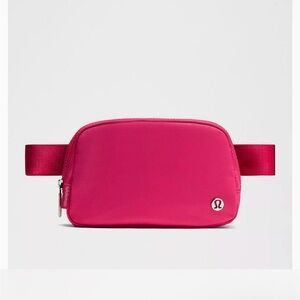 lulu-lemon Belt Bag cherry mist